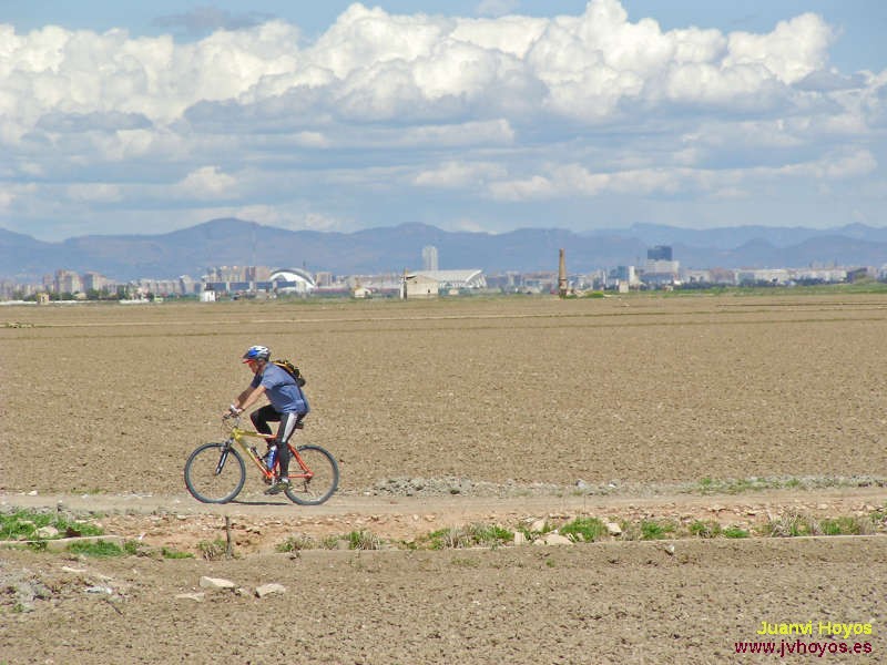 28/51 - 20070501-1312_S1740_CT-ElPalmar-Catarroja-   (800x600, 79kB)