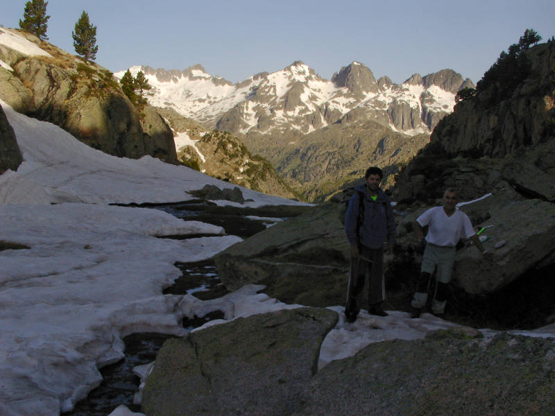 65/82 - 20080623-0830_S2642_AiguesTortes-PortColomers   (800x600, 81kB)